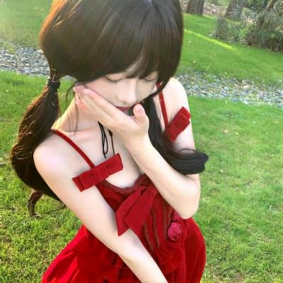 窃窃私语
